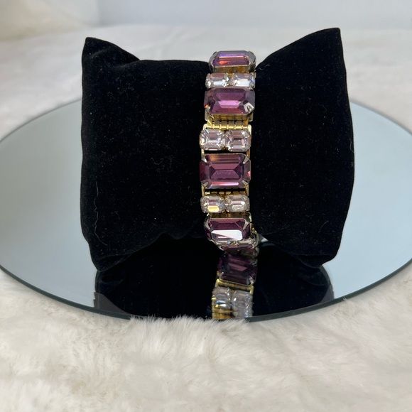 Coro Pegasus Vintage Purple and Rhinestone Bracelet
Gorgeous - Picture 5 of 6
